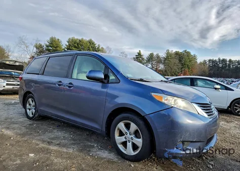 2015 Toyota Sienna Le from USA, damaged, VIN 5TDKK3DCXFS678978